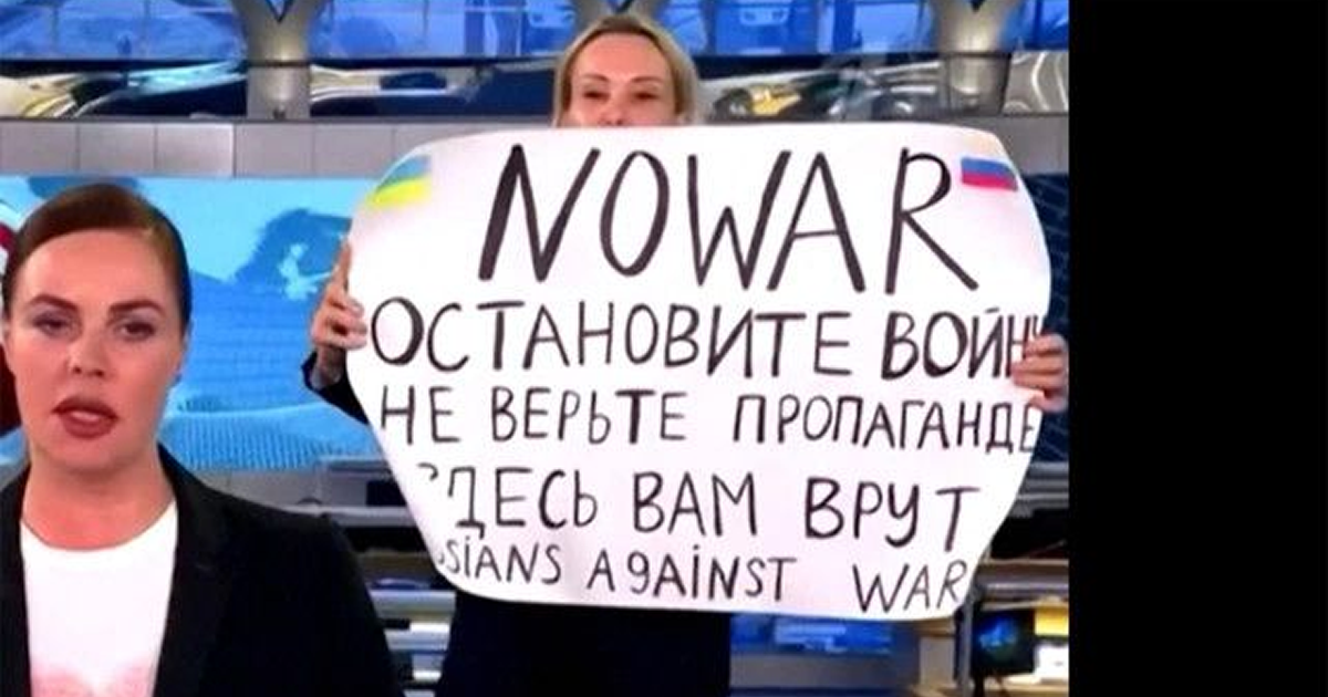 「NO WAR」生放送中に反戦訴え　ロシア国営テレビのスタッフ