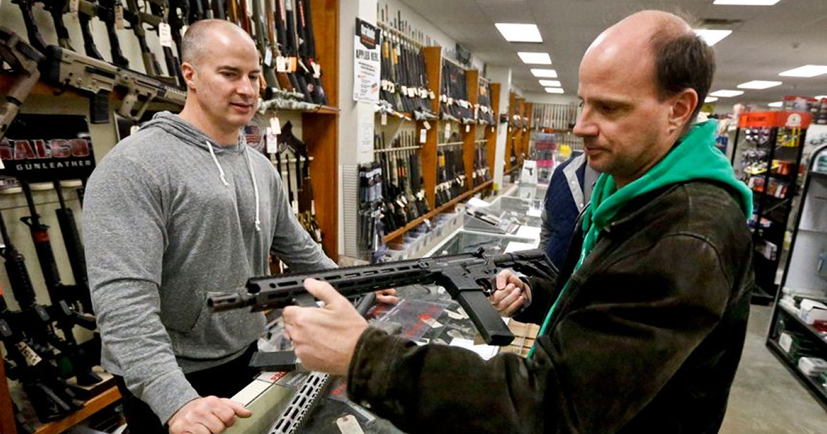 米国の店頭のライフル銃コーナー