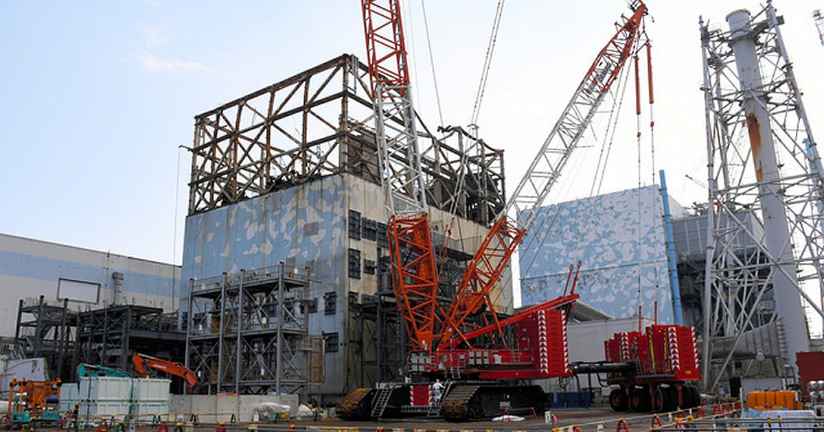 廃炉作業が続く福島第一原発。手前は1号機=2023年2月8日